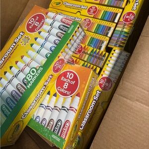 Crayola Classroom Set: Markers!